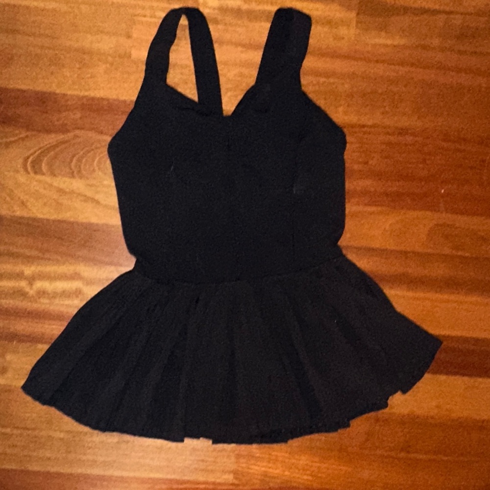 Lululemon Peplum Sports Bra Tank, Size 6